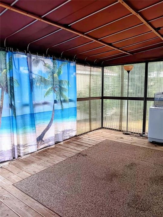 For Sale: $69,800 (1 beds, 1 baths, 425 Square Feet)