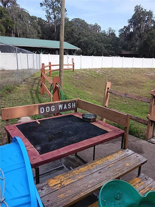 For Sale: $69,800 (1 beds, 1 baths, 425 Square Feet)