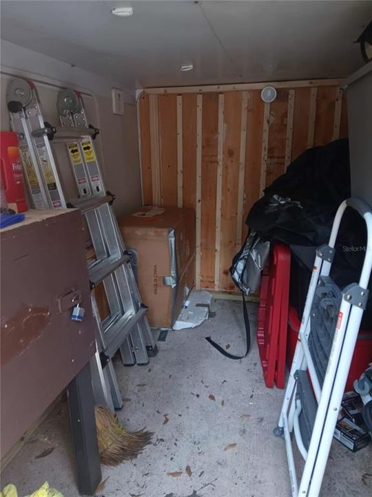 For Sale: $69,800 (1 beds, 1 baths, 425 Square Feet)