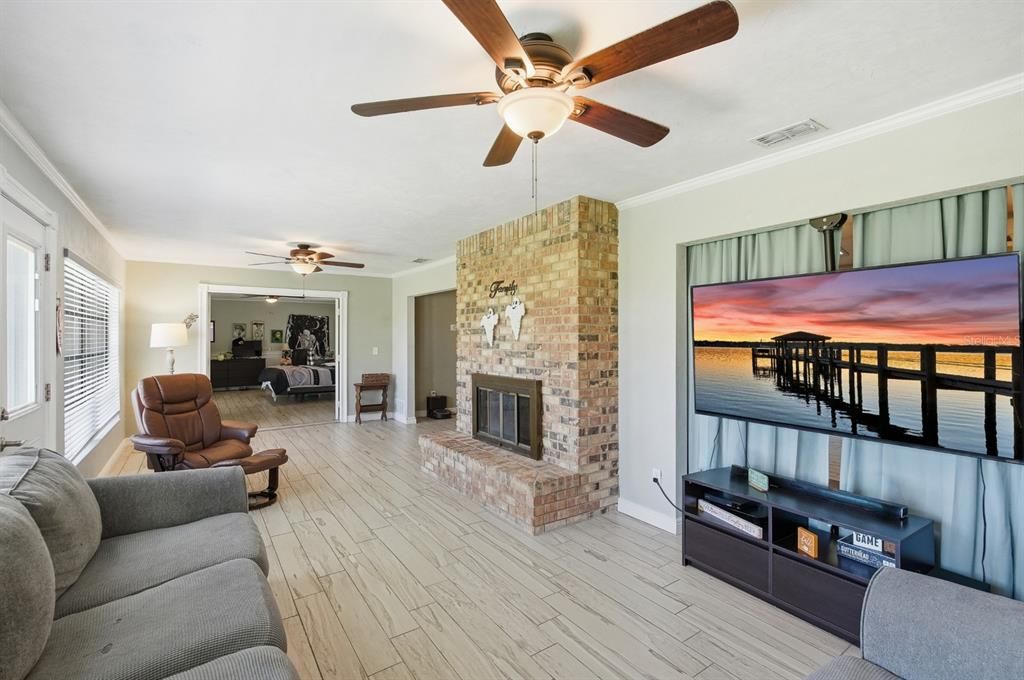 待售: $487,000 (3 贝兹, 2 浴室, 2114 平方英尺)