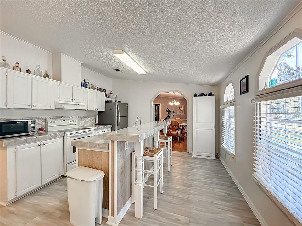 待售: $283,000 (3 贝兹, 2 浴室, 1620 平方英尺)