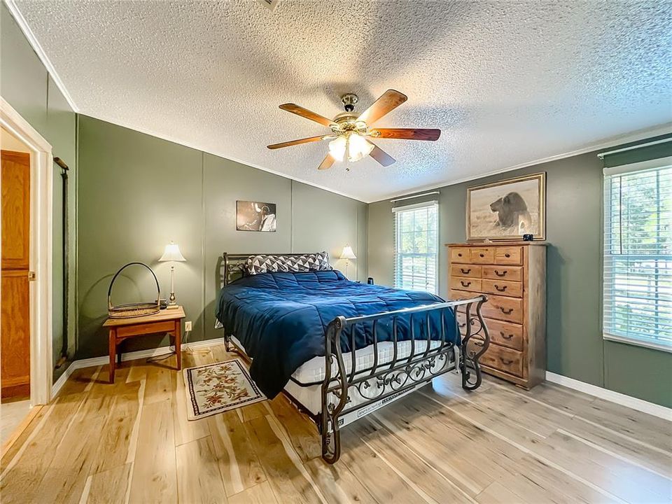 待售: $283,000 (3 贝兹, 2 浴室, 1620 平方英尺)