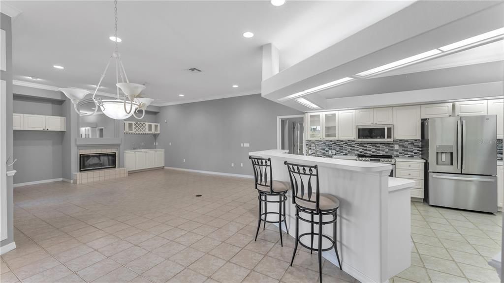 Active With Contract: $575,000 (4 beds, 3 baths, 2664 Square Feet)