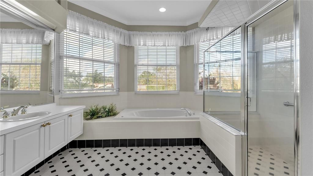 Active With Contract: $575,000 (4 beds, 3 baths, 2664 Square Feet)