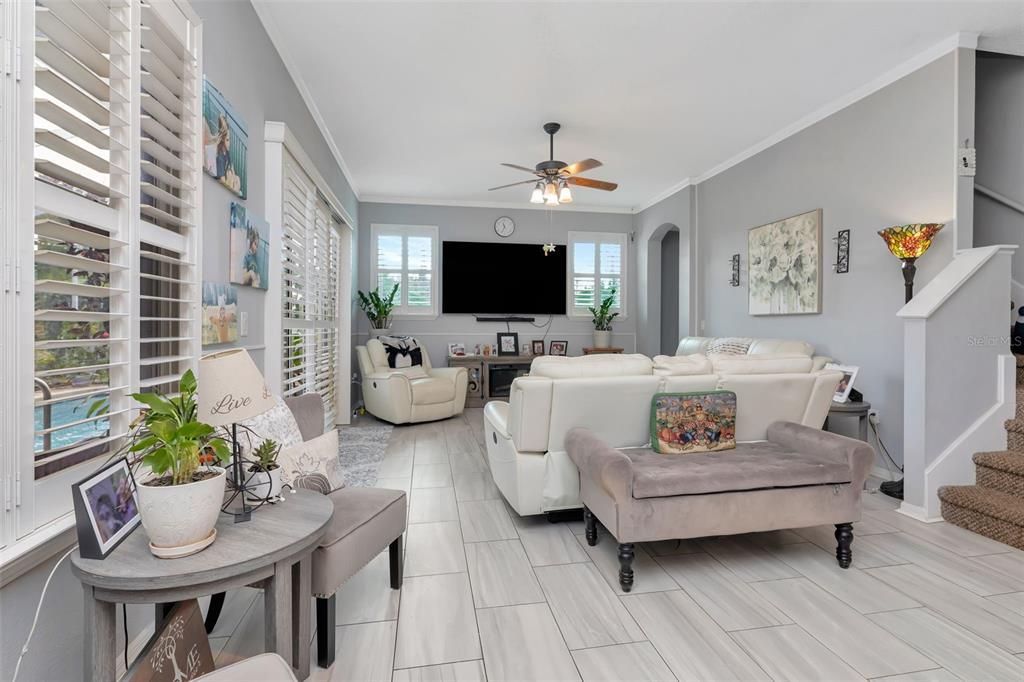 En Venta: $515,000 (5 camas, 3 baños, 2530 Pies cuadrados)