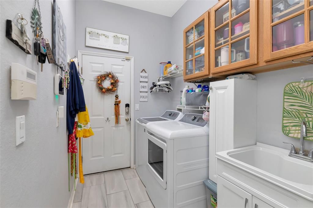 En Venta: $515,000 (5 camas, 3 baños, 2530 Pies cuadrados)