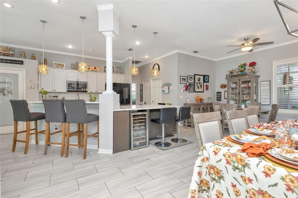 En Venta: $515,000 (5 camas, 3 baños, 2530 Pies cuadrados)