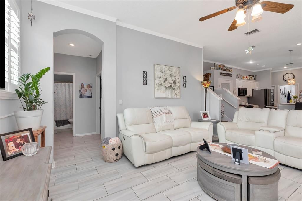 En Venta: $515,000 (5 camas, 3 baños, 2530 Pies cuadrados)