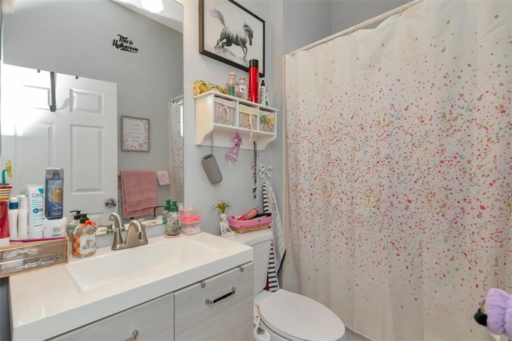 En Venta: $515,000 (5 camas, 3 baños, 2530 Pies cuadrados)