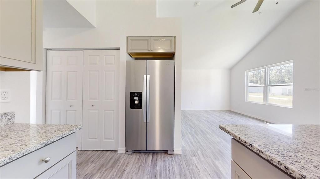 For Sale: $199,995 (3 beds, 2 baths, 1066 Square Feet)