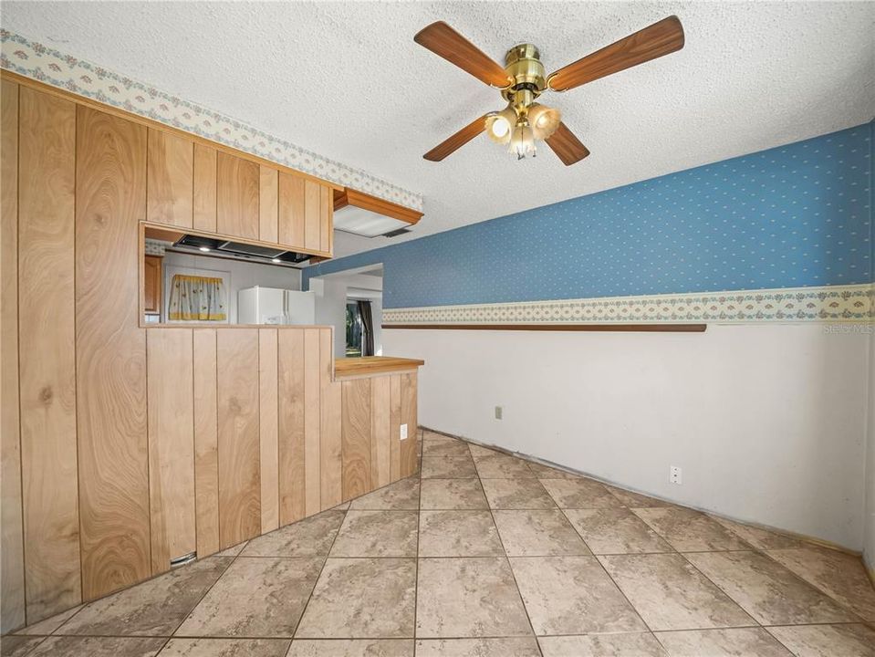 待售: $229,000 (3 贝兹, 1 浴室, 1342 平方英尺)