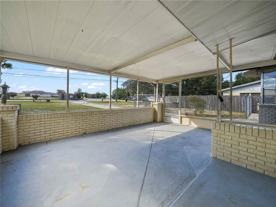 待售: $229,000 (3 贝兹, 1 浴室, 1342 平方英尺)