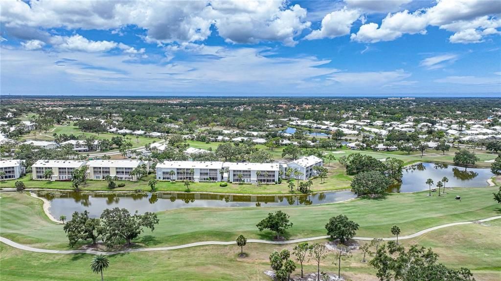 На продажу: $230,000 (2 спален, 2 ванн, 948 Квадратных фут)