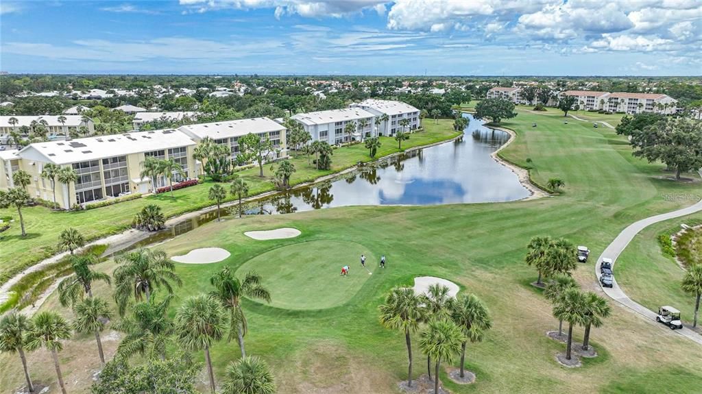 На продажу: $230,000 (2 спален, 2 ванн, 948 Квадратных фут)