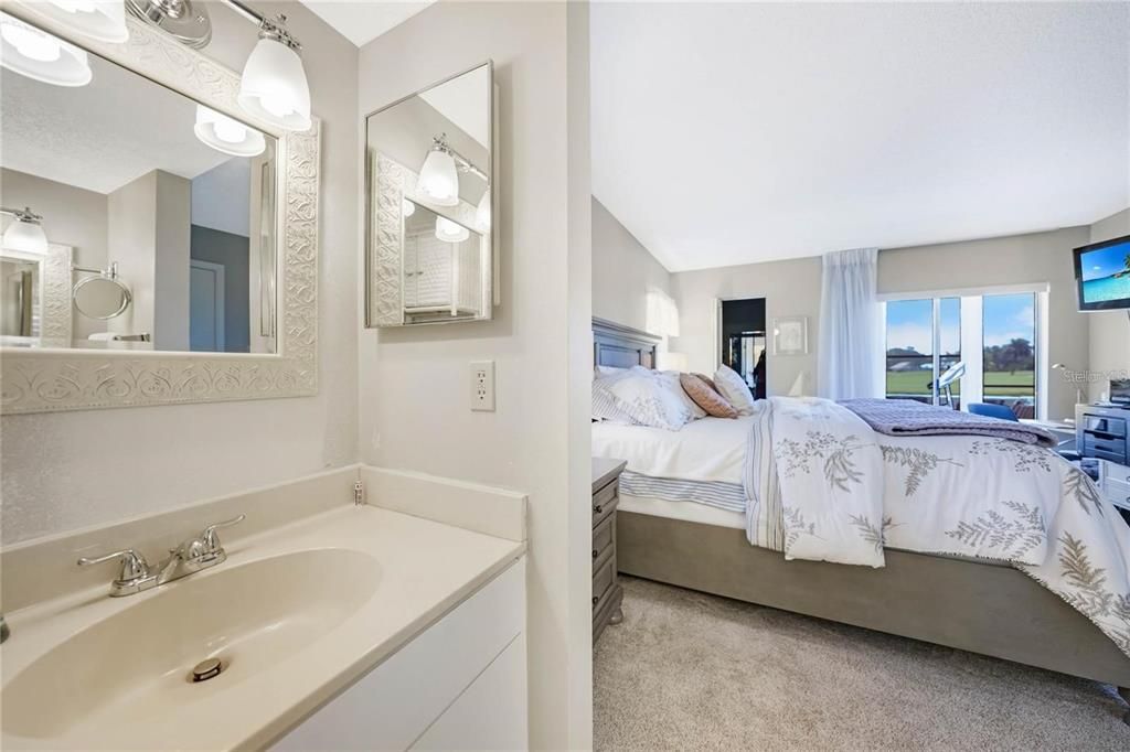 На продажу: $230,000 (2 спален, 2 ванн, 948 Квадратных фут)