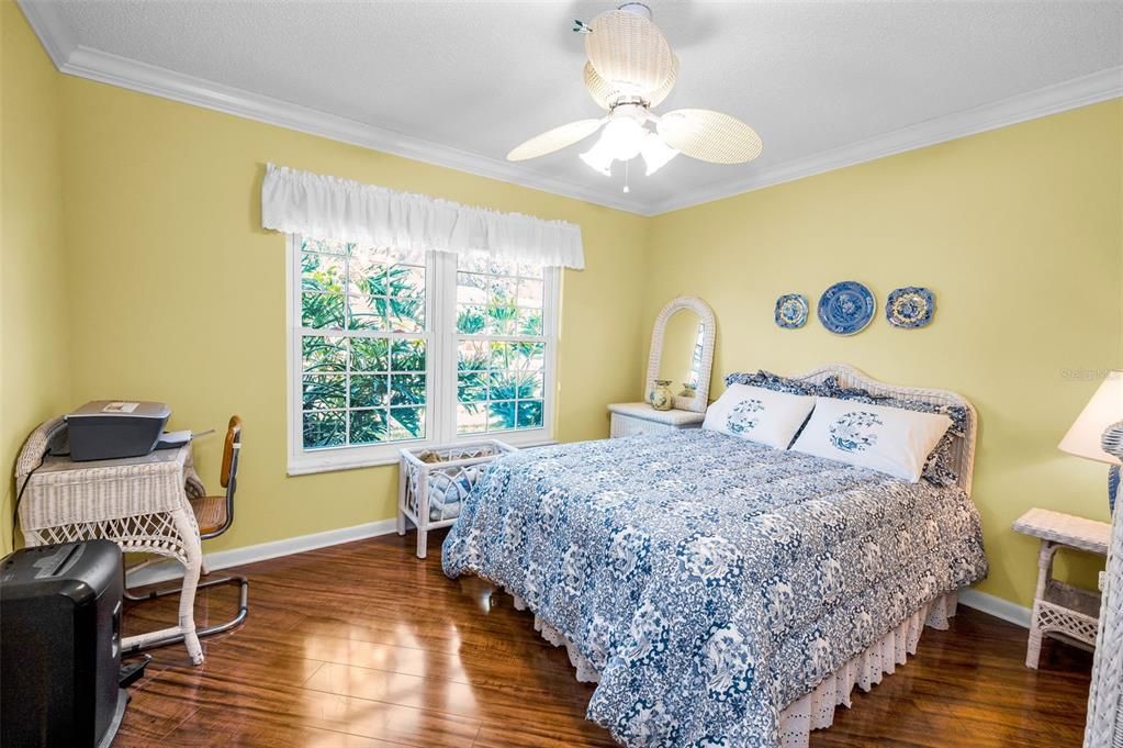 For Sale: $250,000 (2 beds, 2 baths, 1255 Square Feet)