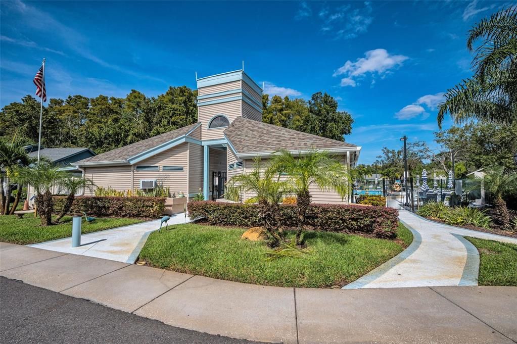 For Sale: $250,000 (2 beds, 2 baths, 1255 Square Feet)