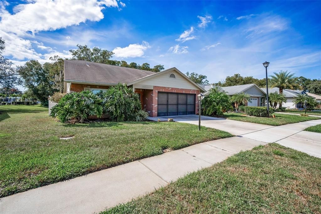 For Sale: $250,000 (2 beds, 2 baths, 1255 Square Feet)