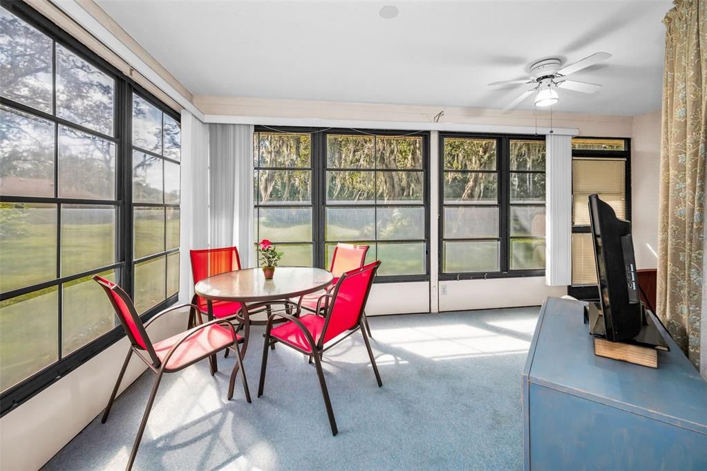 For Sale: $250,000 (2 beds, 2 baths, 1255 Square Feet)