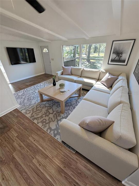 For Sale: $250,000 (3 beds, 2 baths, 1056 Square Feet)