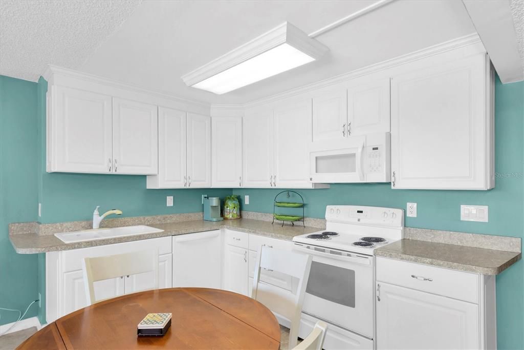 На продажу: $520,000 (1 спален, 1 ванн, 715 Квадратных фут)