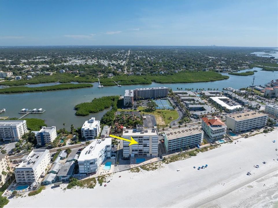 На продажу: $520,000 (1 спален, 1 ванн, 715 Квадратных фут)