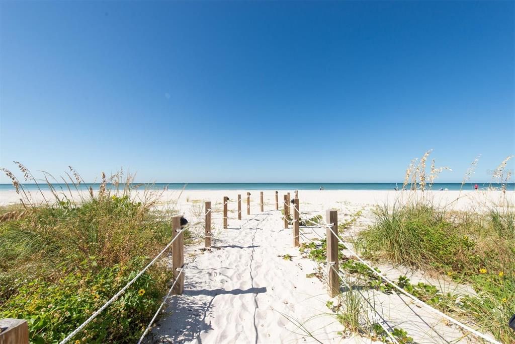 На продажу: $520,000 (1 спален, 1 ванн, 715 Квадратных фут)