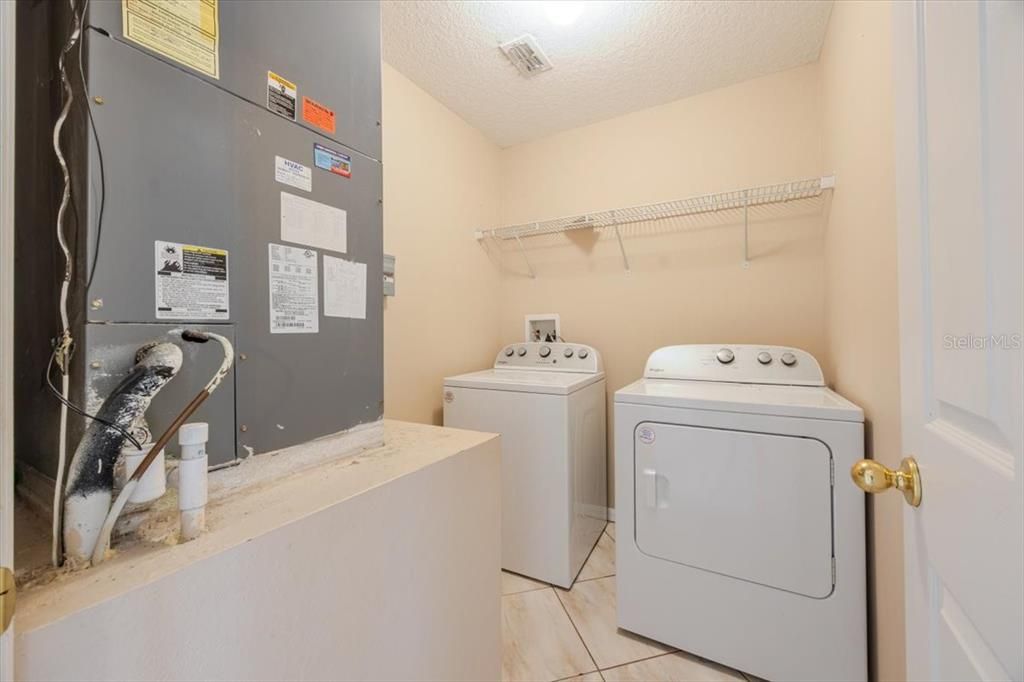 For Rent: $2,700 (4 beds, 2 baths, 2870 Square Feet)