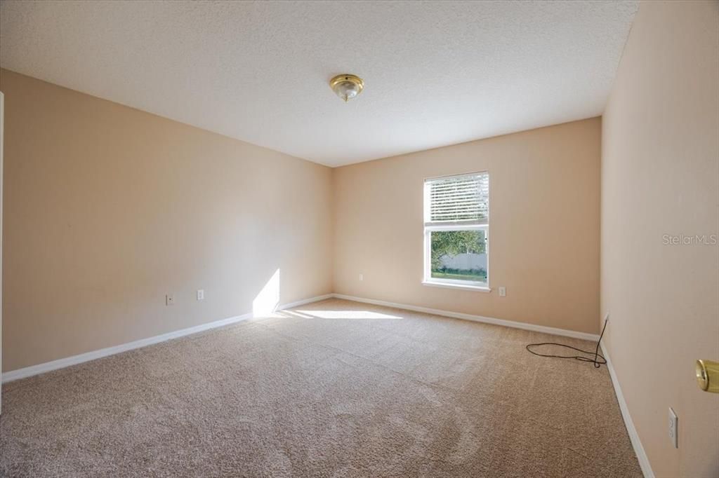 For Rent: $2,700 (4 beds, 2 baths, 2870 Square Feet)