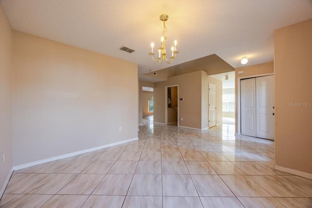 For Rent: $2,700 (4 beds, 2 baths, 2870 Square Feet)