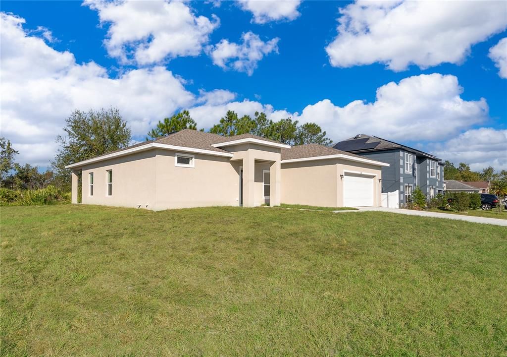 For Sale: $330,000 (4 beds, 2 baths, 1800 Square Feet)