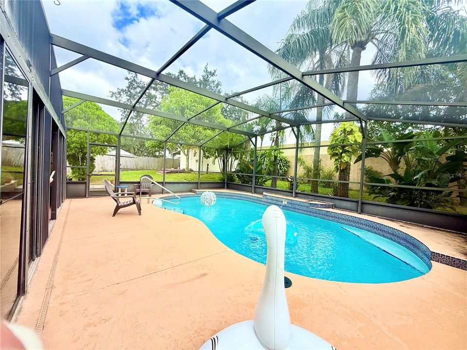 Active With Contract: $399,954 (4 beds, 2 baths, 1758 Square Feet)