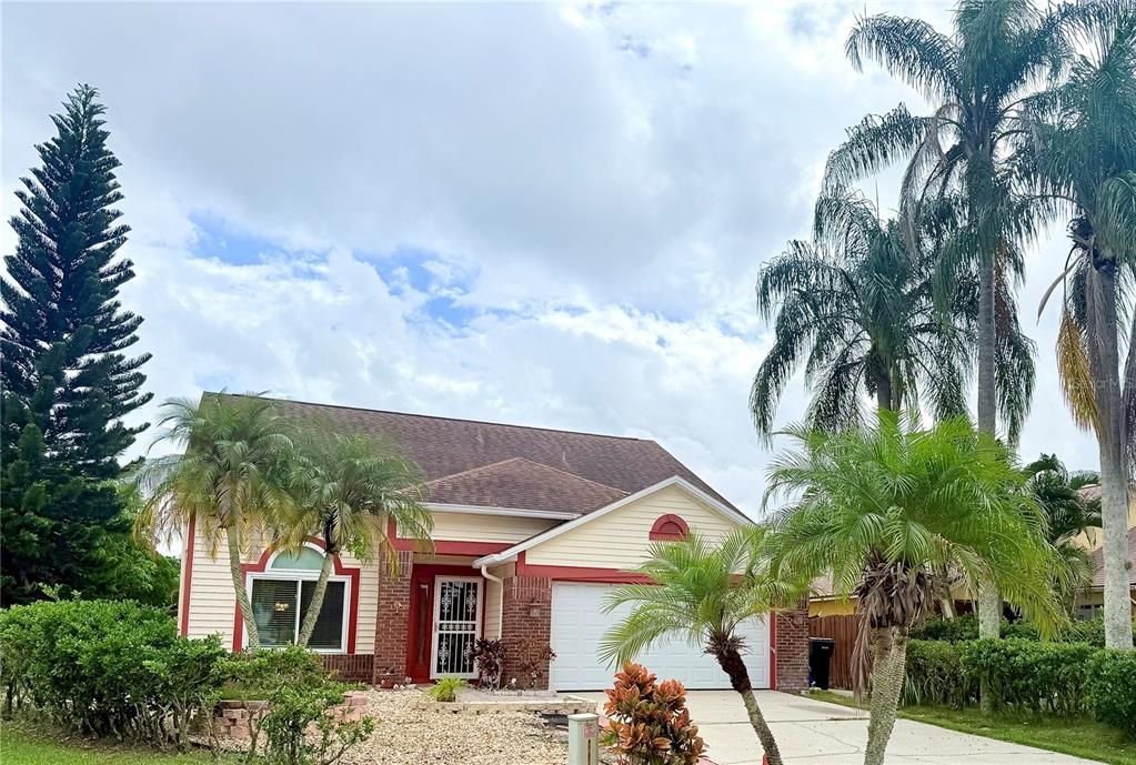 Active With Contract: $399,954 (4 beds, 2 baths, 1758 Square Feet)