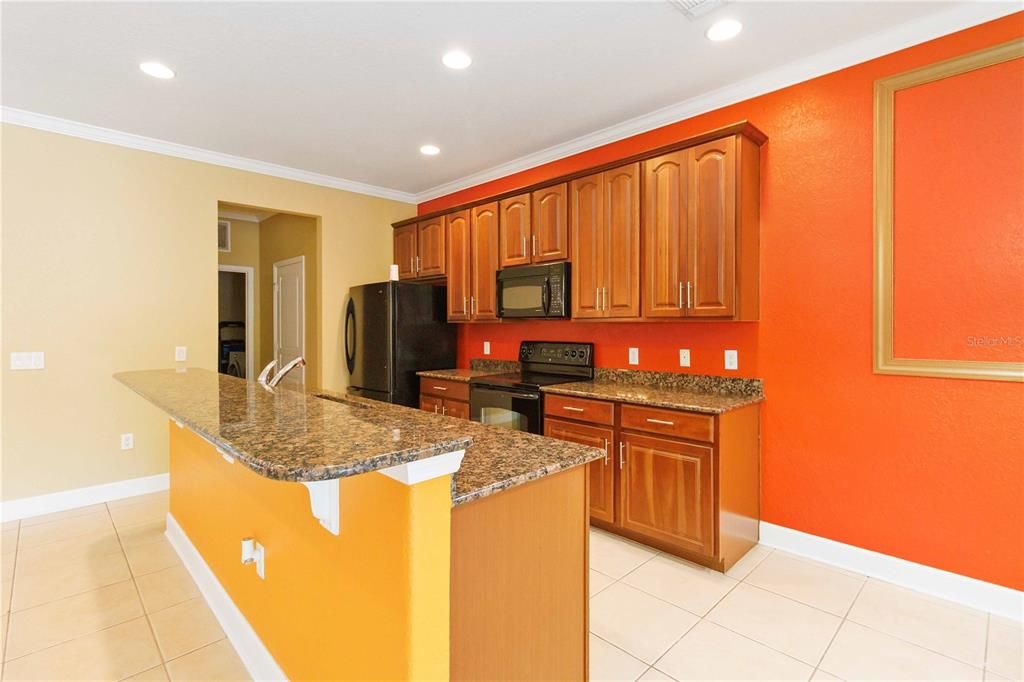 На продажу: $345,000 (3 спален, 2 ванн, 2059 Квадратных фут)