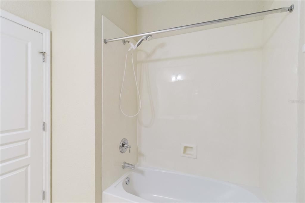 На продажу: $345,000 (3 спален, 2 ванн, 2059 Квадратных фут)