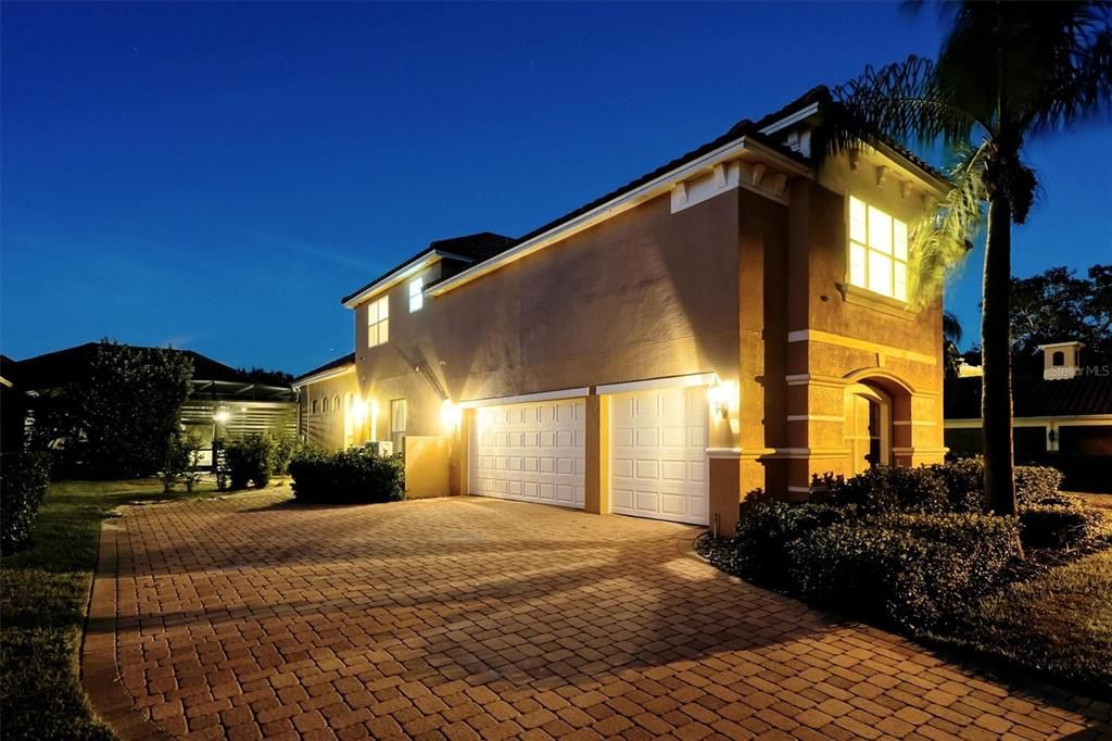 На продажу: $1,762,000 (7 спален, 5 ванн, 4914 Квадратных фут)