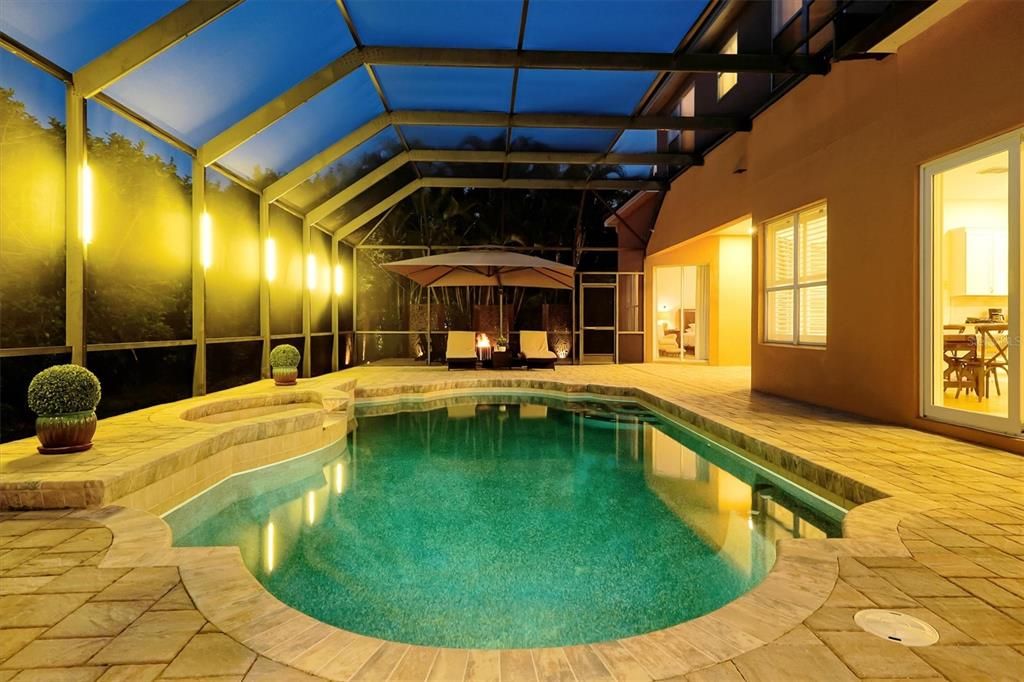 На продажу: $1,762,000 (7 спален, 5 ванн, 4914 Квадратных фут)