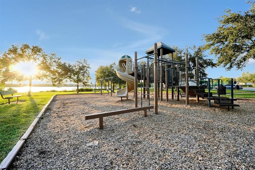 На продажу: $1,762,000 (7 спален, 5 ванн, 4914 Квадратных фут)