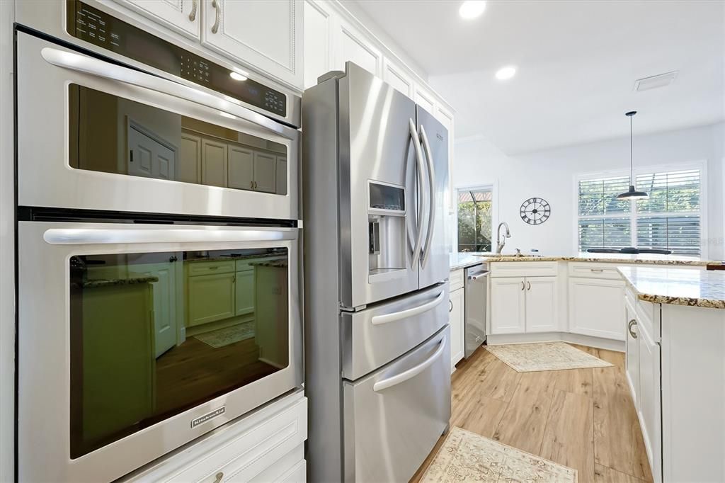 На продажу: $1,762,000 (7 спален, 5 ванн, 4914 Квадратных фут)