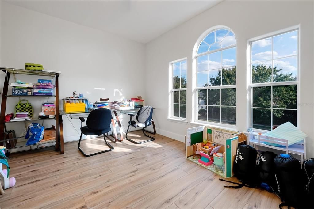 На продажу: $1,762,000 (7 спален, 5 ванн, 4914 Квадратных фут)