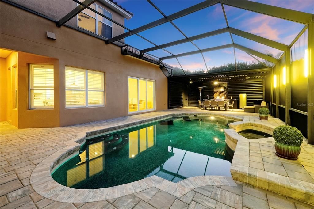 На продажу: $1,762,000 (7 спален, 5 ванн, 4914 Квадратных фут)