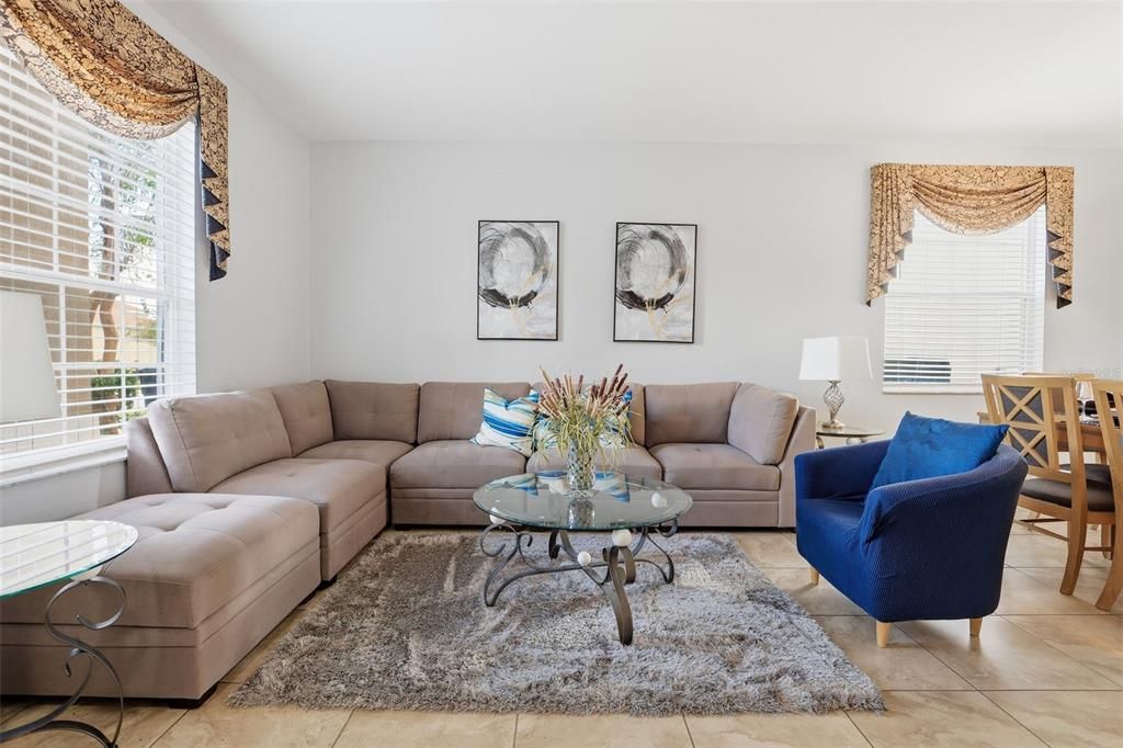 Active With Contract: $494,900 (6 beds, 3 baths, 2816 Square Feet)