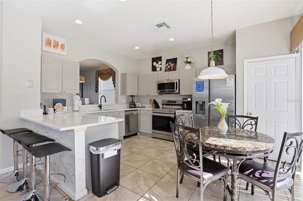 Active With Contract: $494,900 (6 beds, 3 baths, 2816 Square Feet)