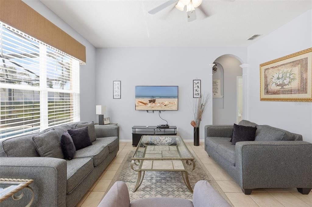 Active With Contract: $494,900 (6 beds, 3 baths, 2816 Square Feet)