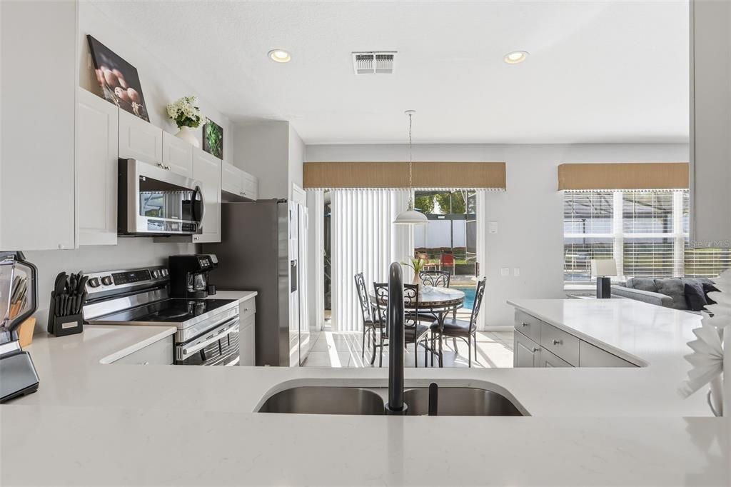 Active With Contract: $494,900 (6 beds, 3 baths, 2816 Square Feet)