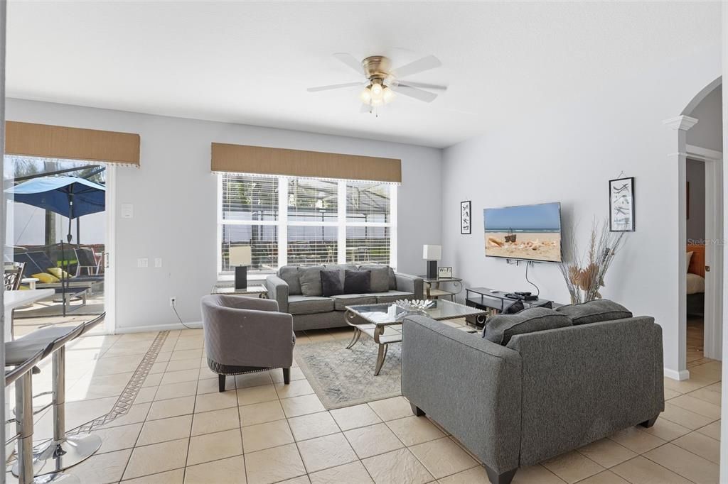 Active With Contract: $494,900 (6 beds, 3 baths, 2816 Square Feet)