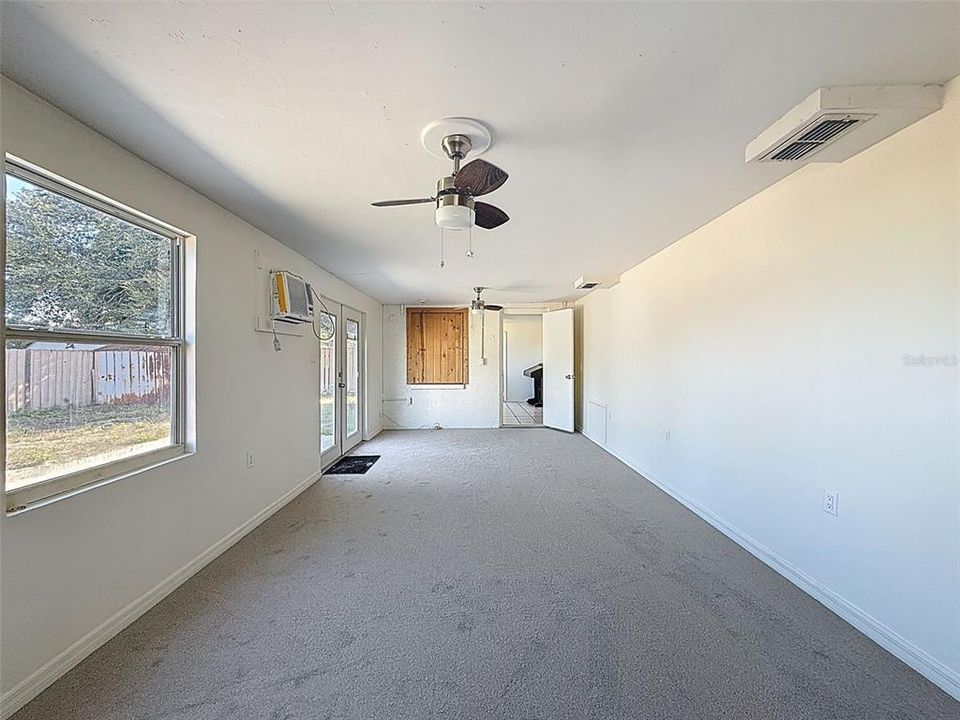 For Sale: $200,000 (3 beds, 2 baths, 1620 Square Feet)