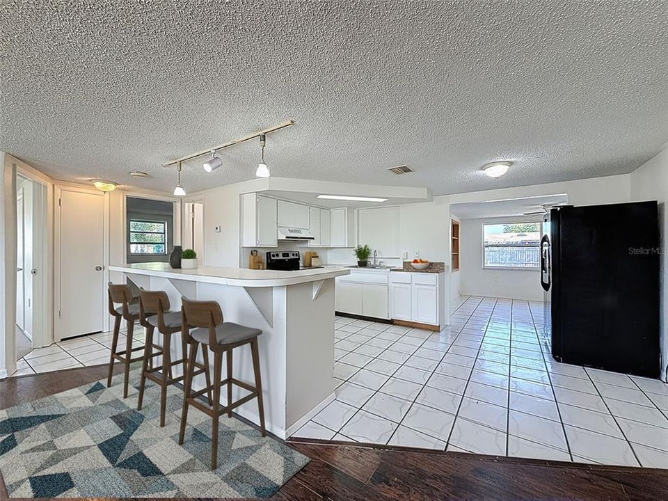 For Sale: $200,000 (3 beds, 2 baths, 1620 Square Feet)