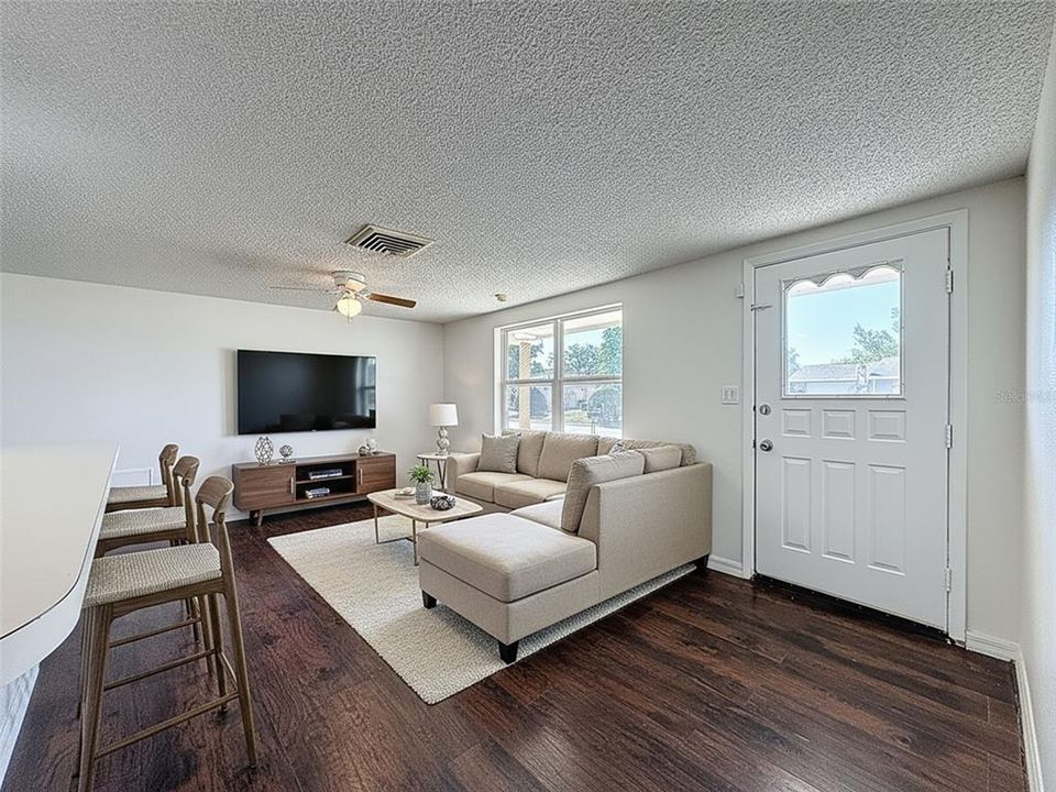 For Sale: $200,000 (3 beds, 2 baths, 1620 Square Feet)