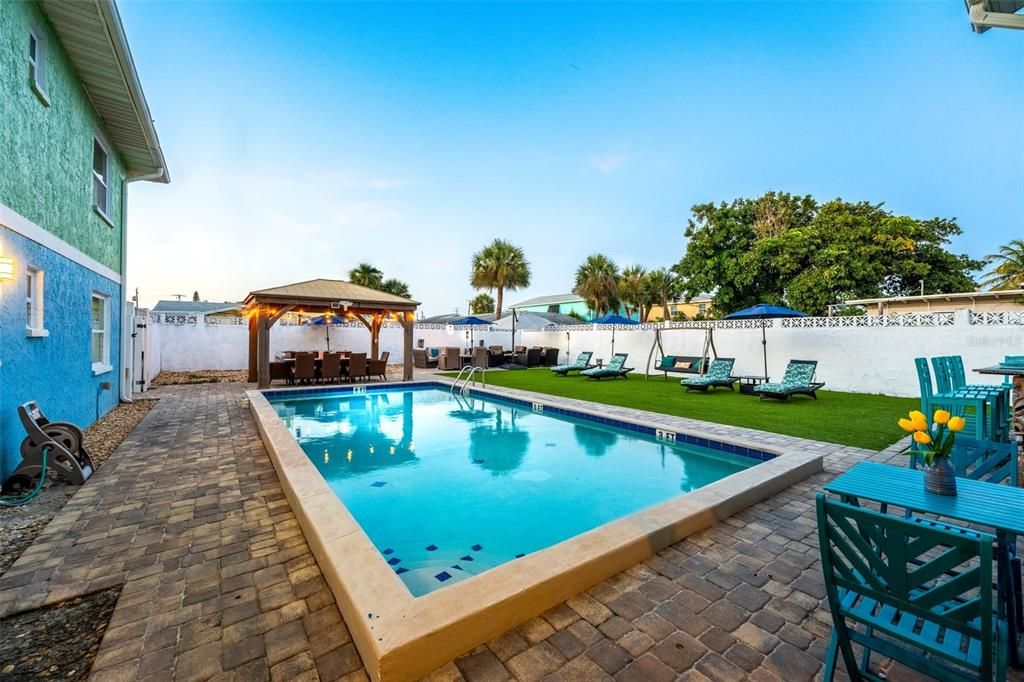 Active With Contract: $1,499,000 (7 beds, 0 baths, 4540 Square Feet)